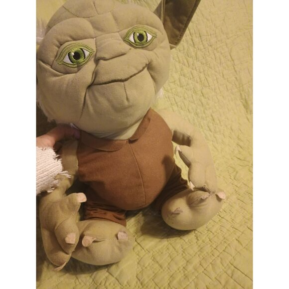 Yoda Disney Star Wars Plush 18 Inches New Cuddle Bed Pillow - Picture 5 of 9